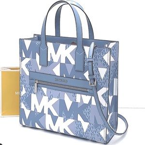 Michael Kors Kenly Large North South Tote
Color: Chambray Multi